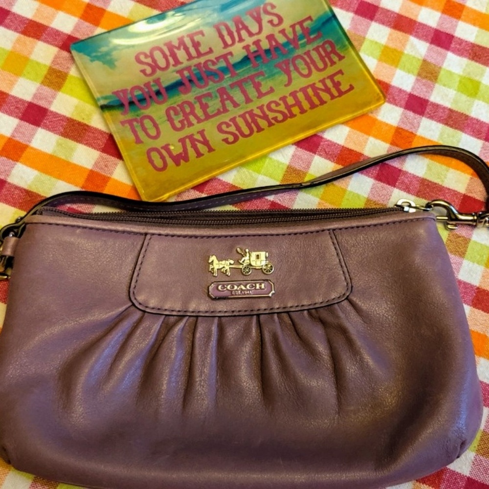 Coach Wristlet Lavender Pre-Owned Good Condition